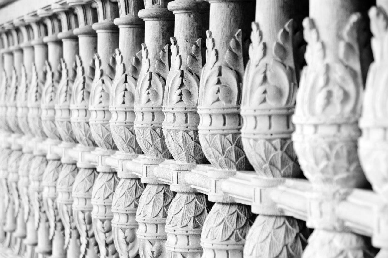 Image of decorative columns